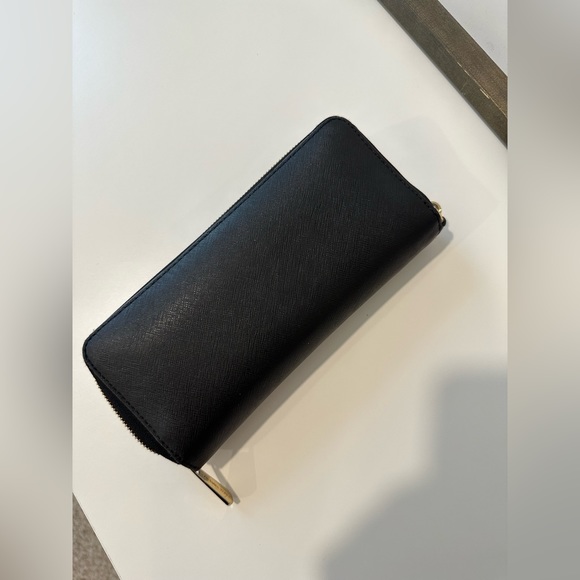 Michael Kors wallet - Picture 5 of 7